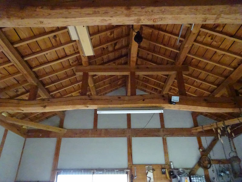 納屋の屋根